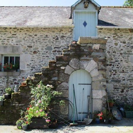 Le Petit Chateau Apartment Noyal-Pontivy Exterior photo